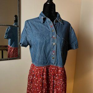 Short sleeves maxi vintage dress denim, flower embroideries, metallic buttons